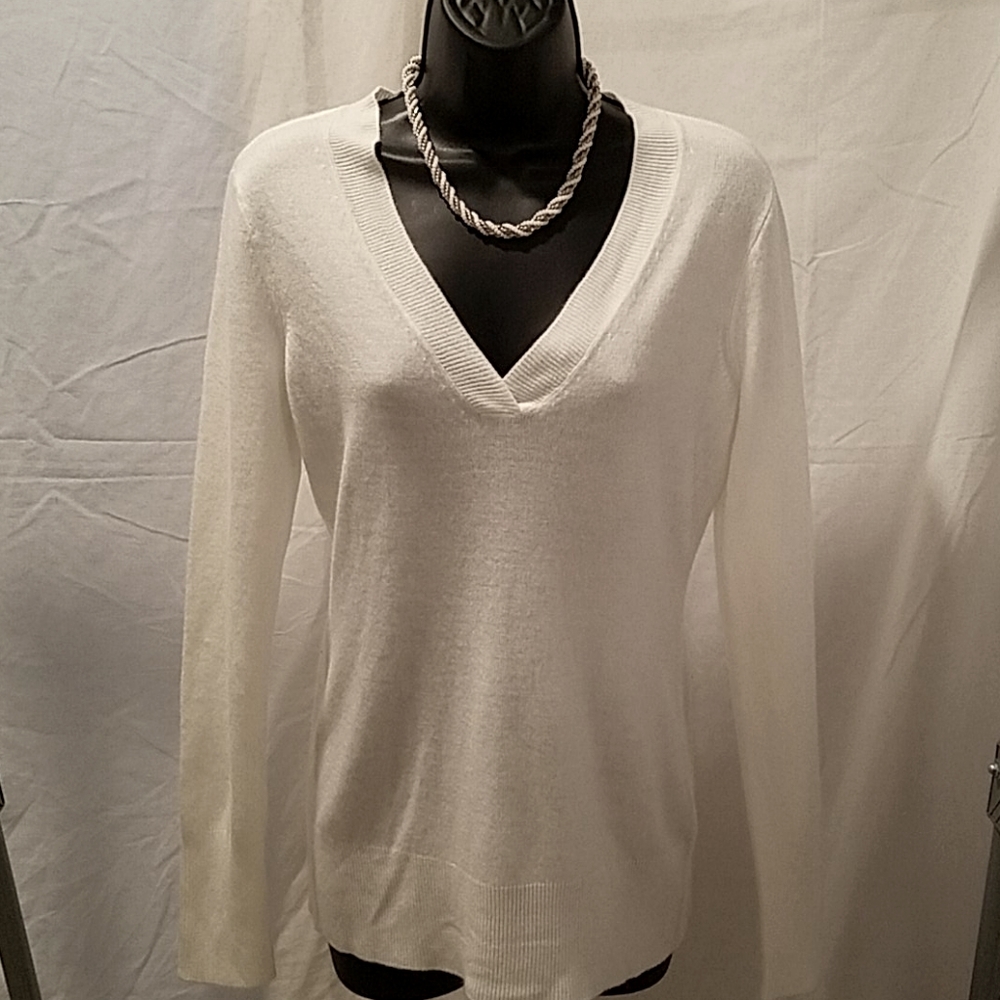 Excellent Condition V Neck Sweater Size Small
